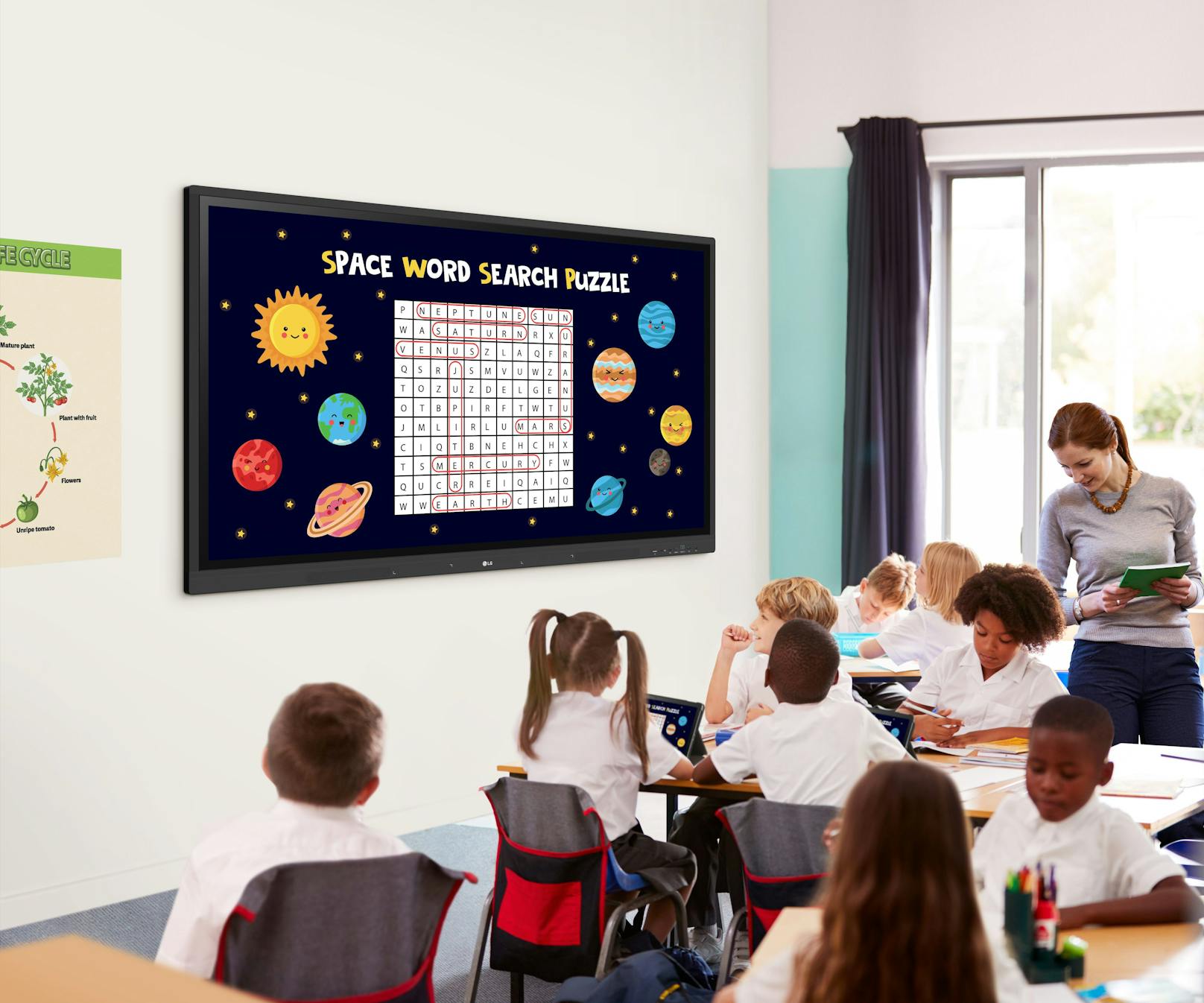 LG CreateBoard verbessert digitales Lernen im Klassenzimmer.