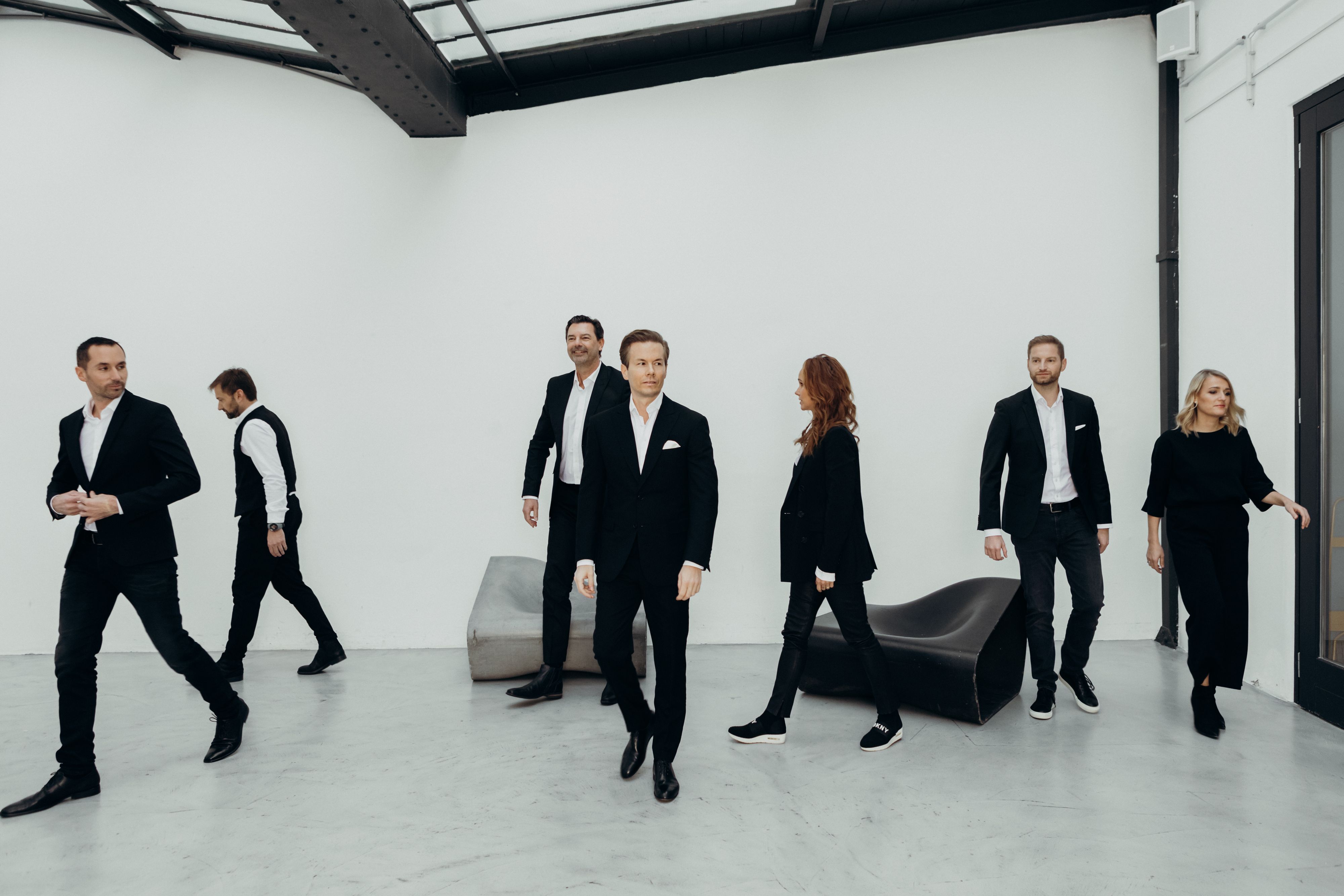 Das Führungsteam der Handler Gruppe: Jürgen Walli, Martin Pertl, Michael Leifert, Markus Handler, Caroline Palfy, Michael Schranz, Barbara Riegler (v.l.)