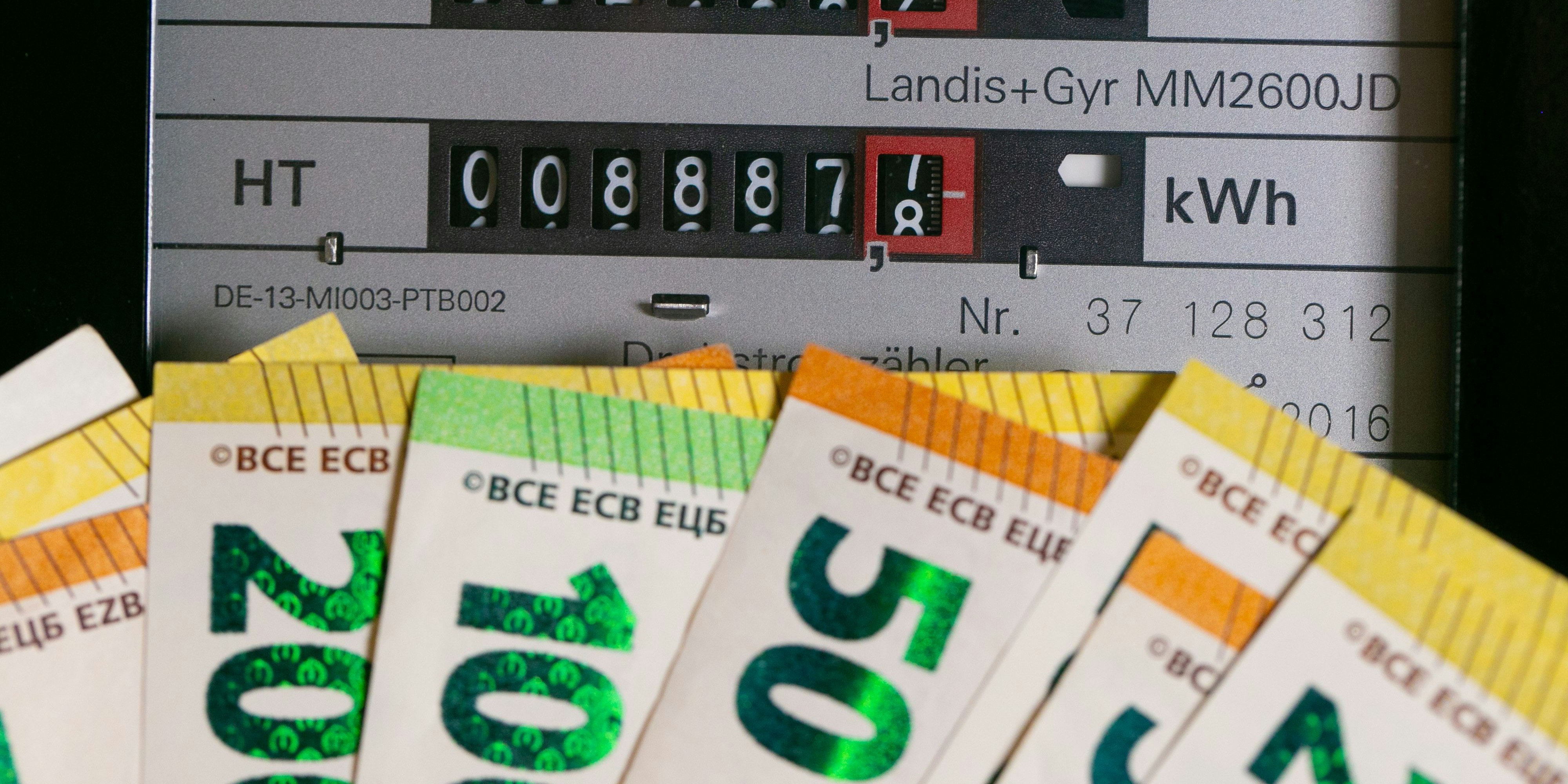 Wer das Maximum aus seiner oder ihrer Stromkostenbremse herausholen will, muss jetzt aktiv werden.