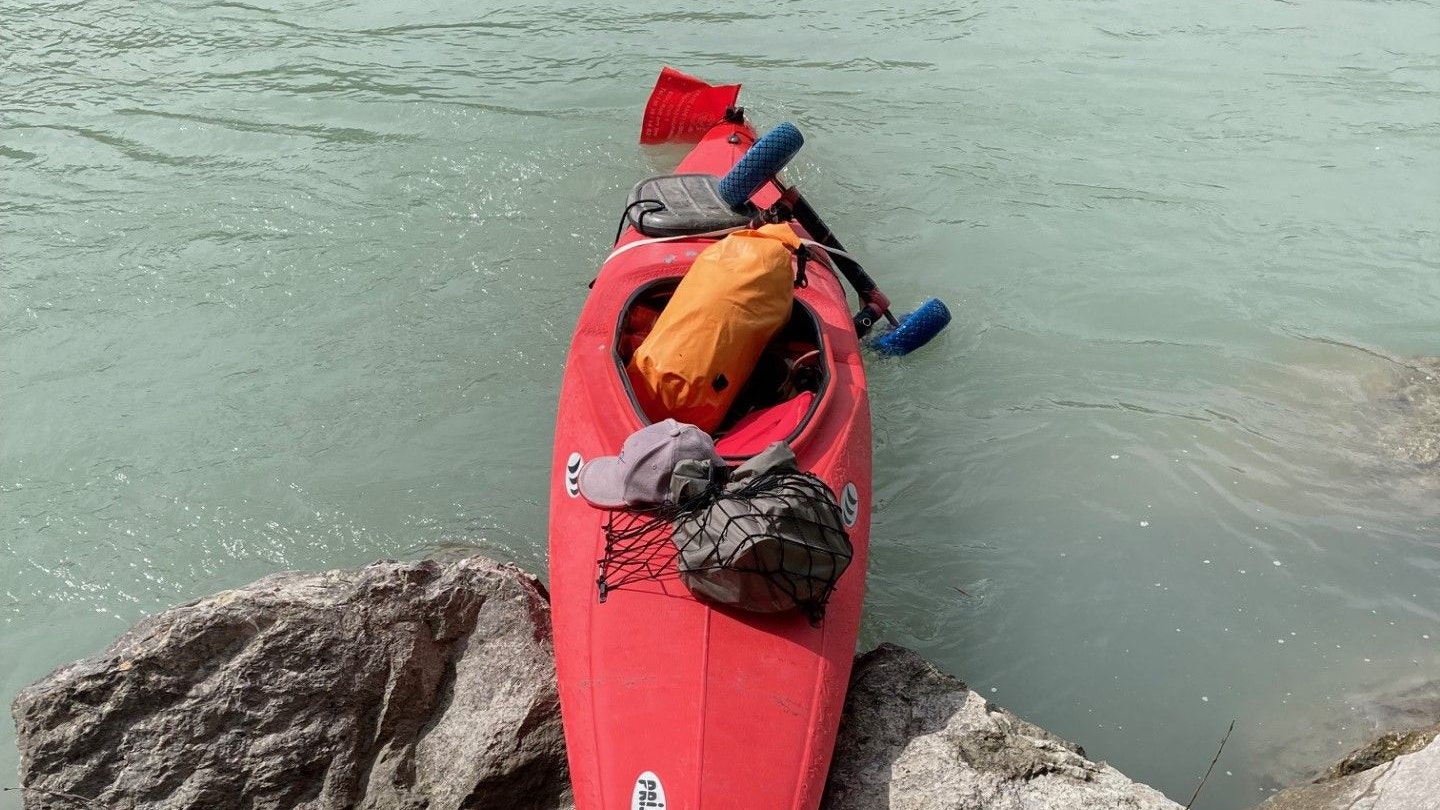 Im Gemeindegebiet von Mils wurde ein herrenloses Kanu gefunden. Ein Unglück kann nicht ausgeschlossen werden.