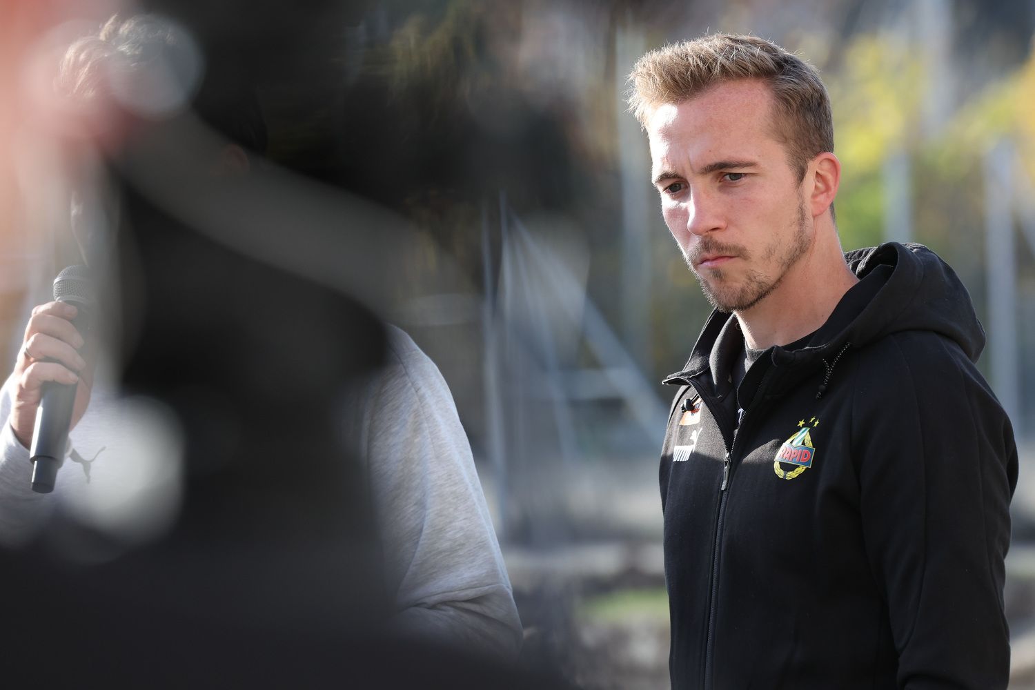 Christopher Dibon spricht über die Rapid-Baustellen. 