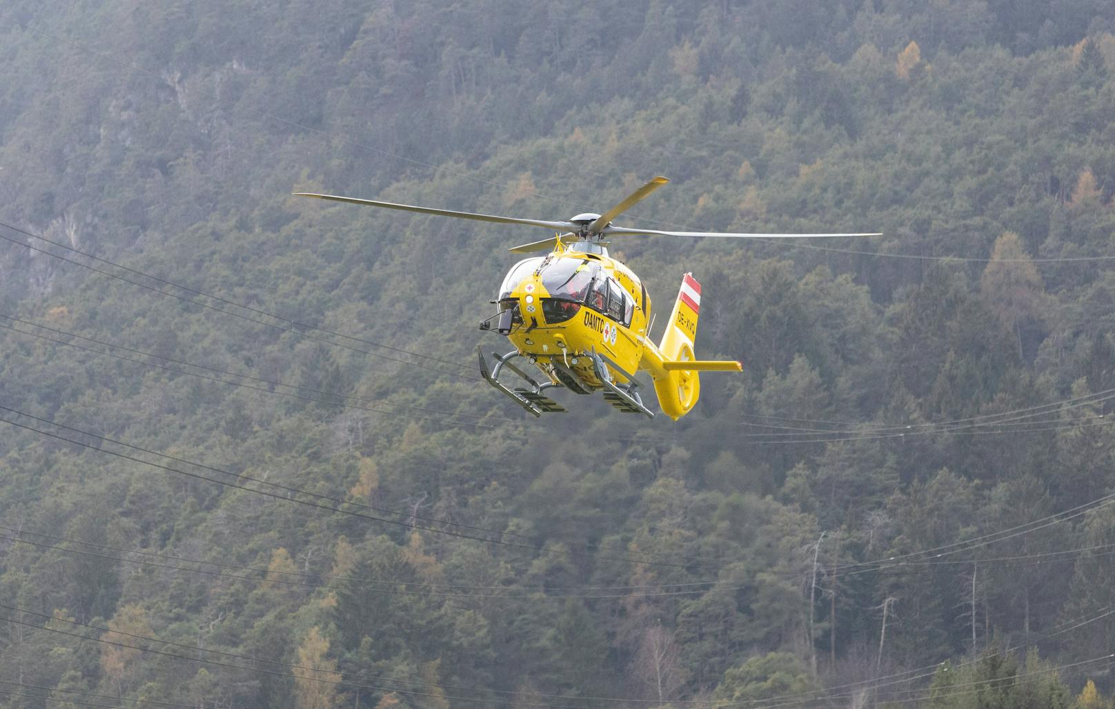 Die schwer verletzte Frau wurde ins Landeskrankenhaus Feldkirch geflogen. (Symbolbild)