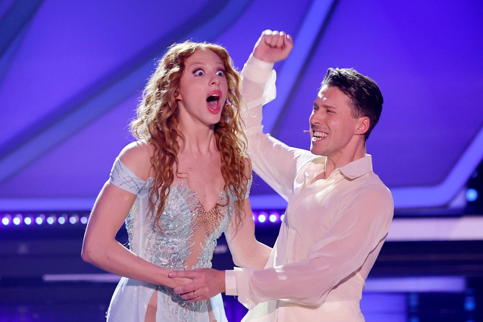 Becker-Tochter Anna Ermakova (23) mit Tänzer Valentin Lusin im Finale der 16. Staffel der RTL-Tanzshow 