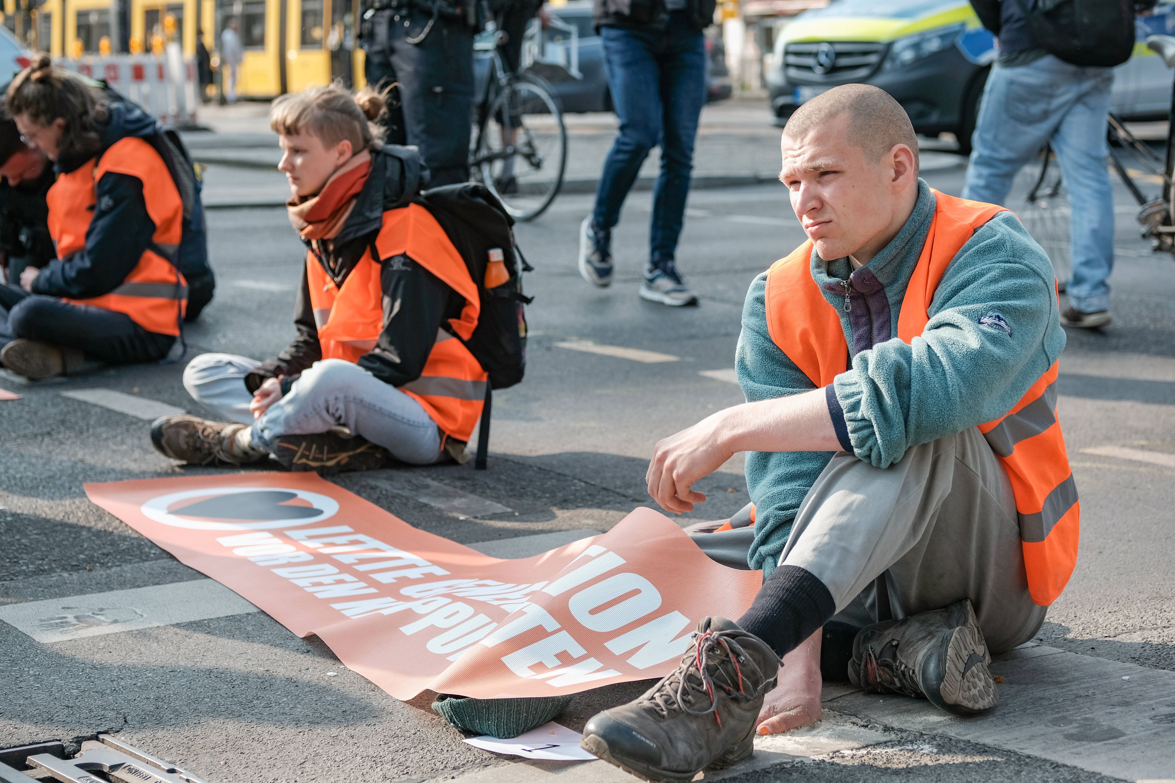 Klima-Kleber überraschen Nun Mit Völlig Neuer Methode | Heute.at