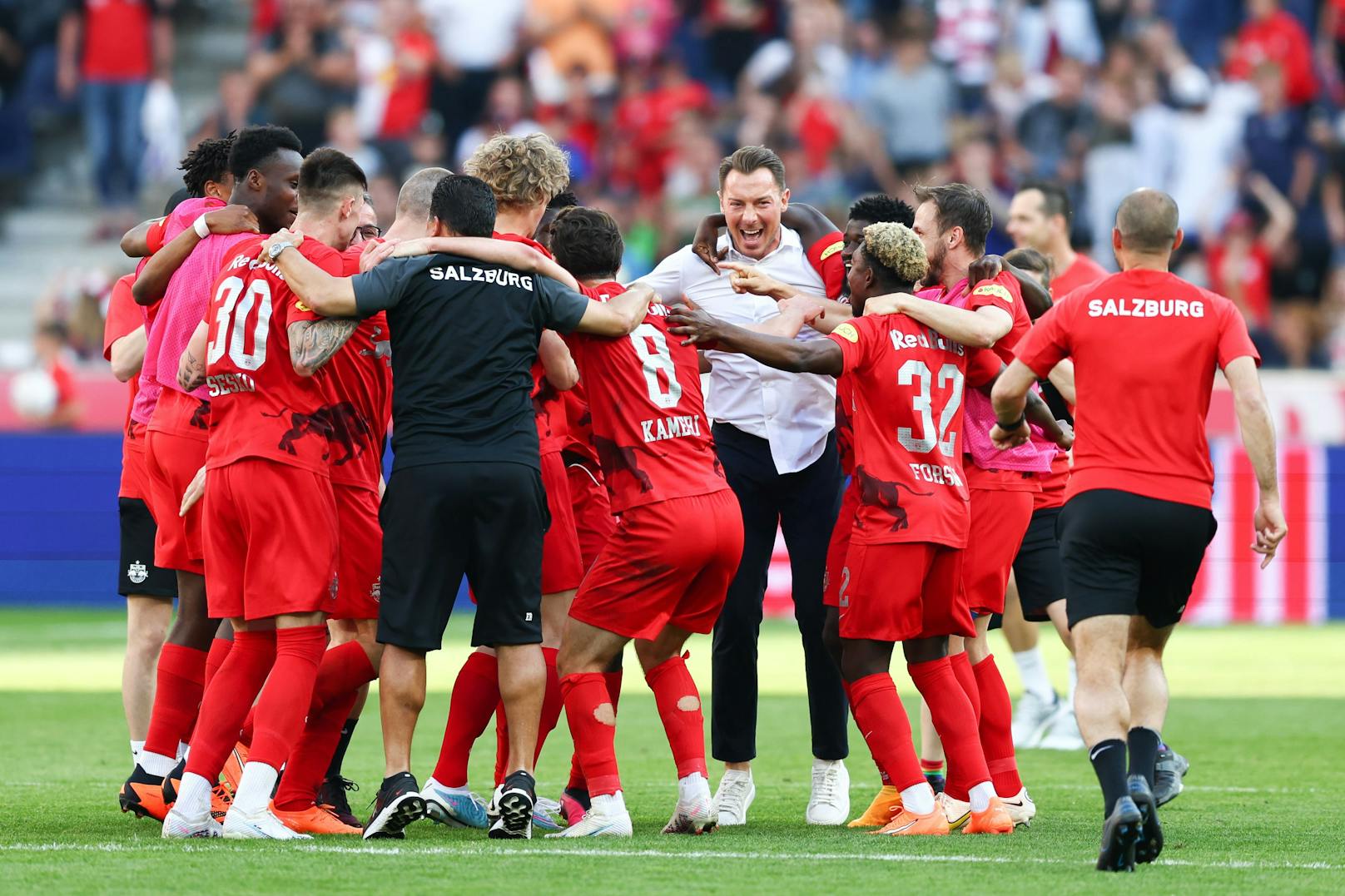 Salzburg feiert den zehnten Meistertitel in Folge