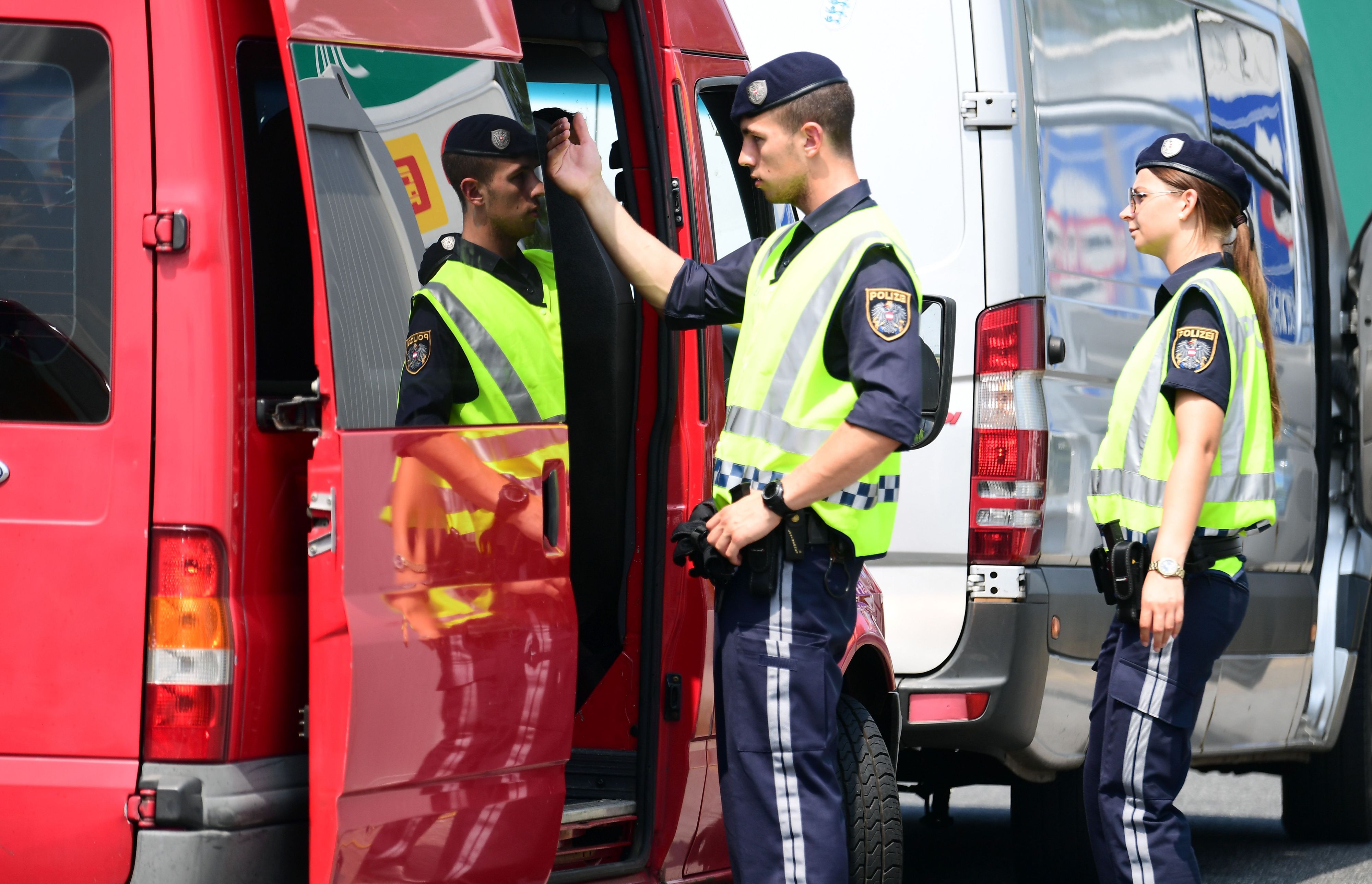 Ganz neu: An der österreichischen Grenze zu Ungarn wird verschärft kontrolliert.