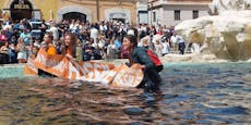 Klima-Aktivisten färben berühmten Trevi-Brunnen schwarz
