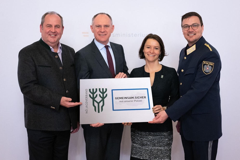 : Josef Pröll, Gerhard Karner, Generalsekretärin Silvia Scherhaufer und LP-Direktorstellvertreter Johannes Peham (v.l.)