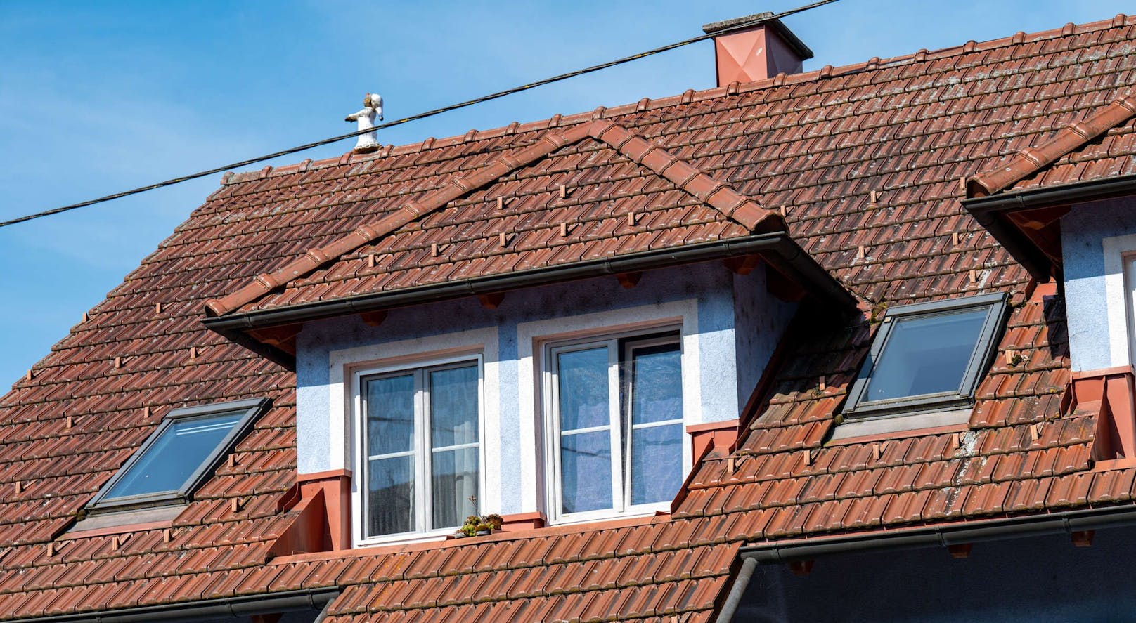 Der vermutliche Hintergrund für die Bluttat: ein jahrelanger Streit über Besitz- und Wohnverhältnisse.