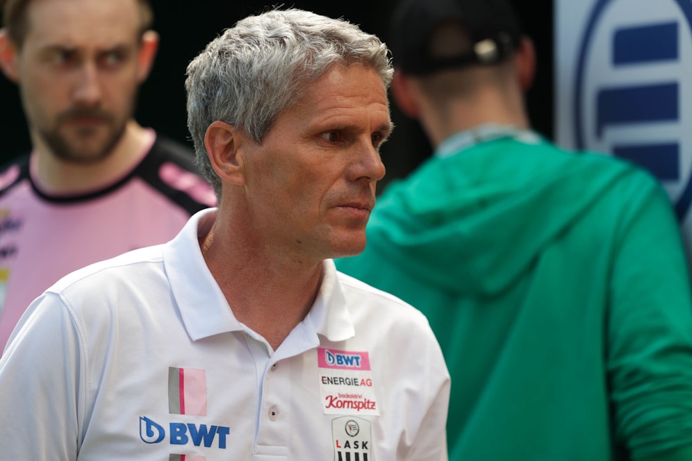 LASK-Coach Didi Kühbauer teilt gegen Rapid aus.
