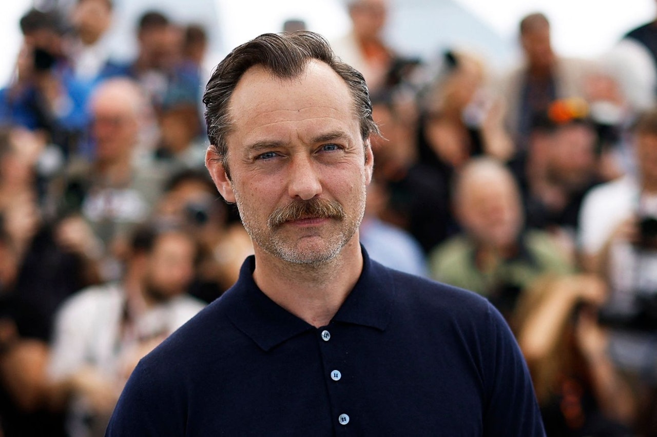 Heute.at - Theater – Jude Law lästert über britische Royals