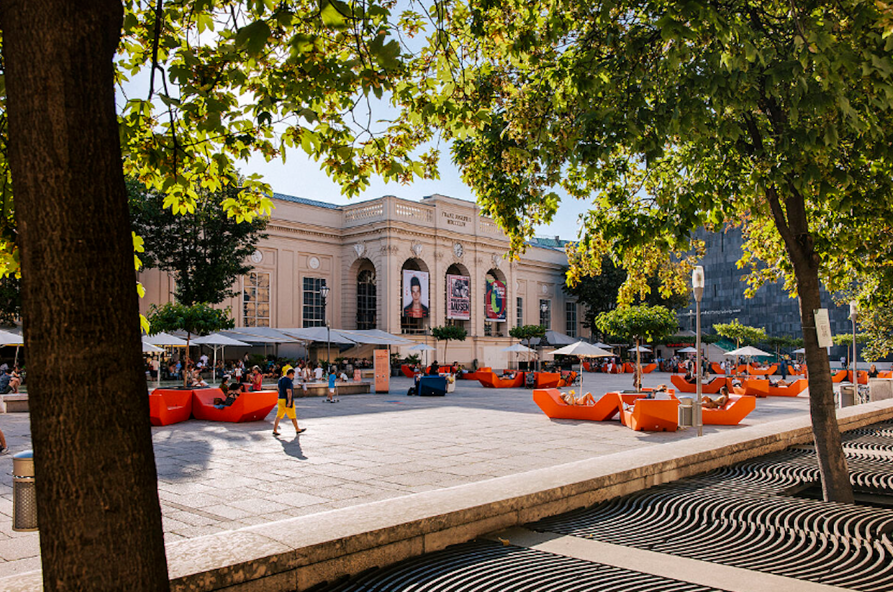 Heute.at - Wiener Museumsquartier startet grün in die Sommersaison