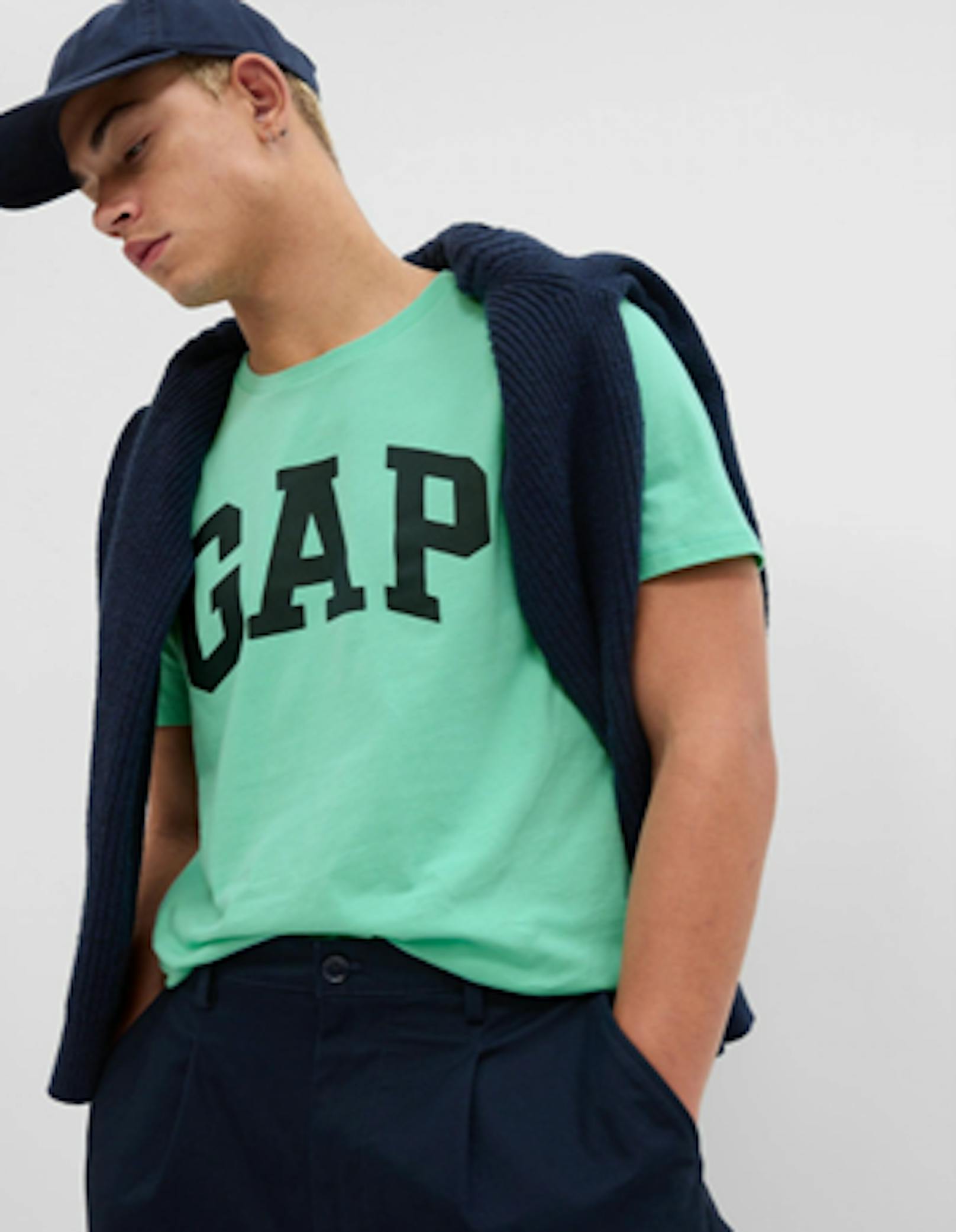 T-Shirt mit GAP Logo in grün