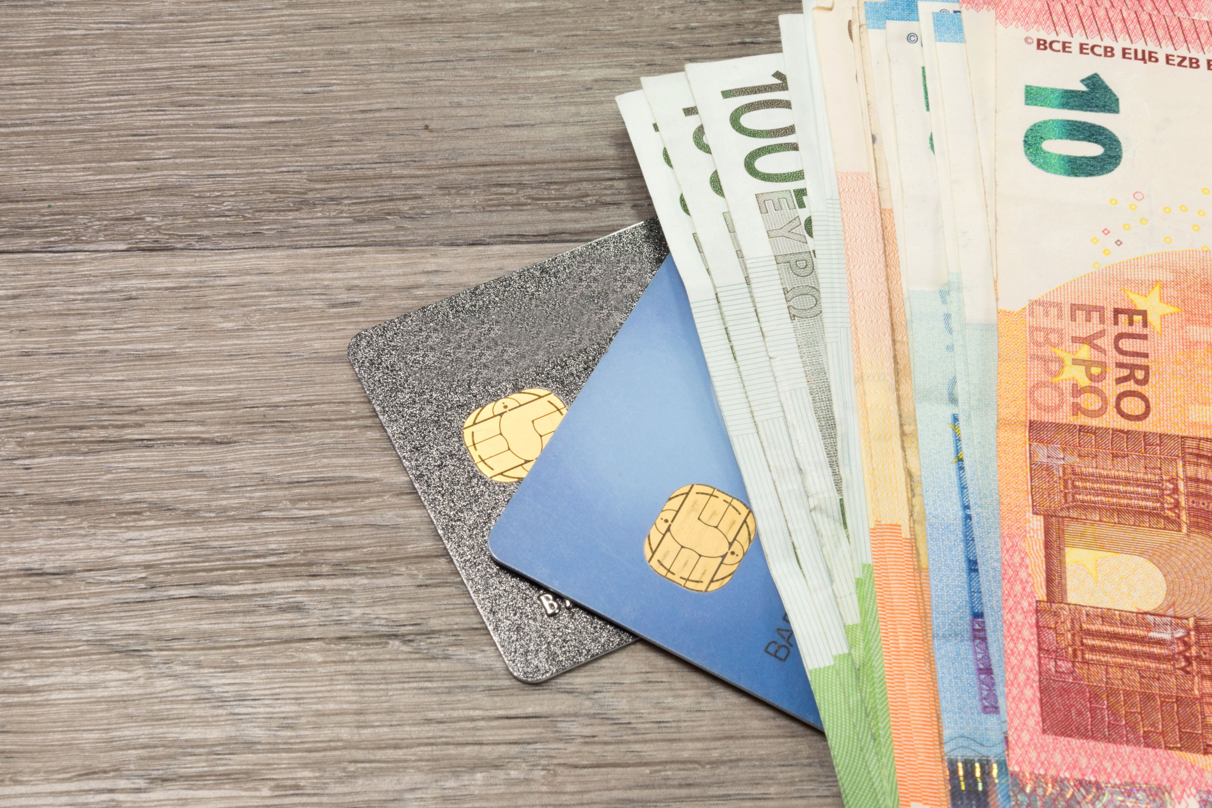 Die Frau verlor einen "hohen fünfstelligen Betrag". Symbolbild. 