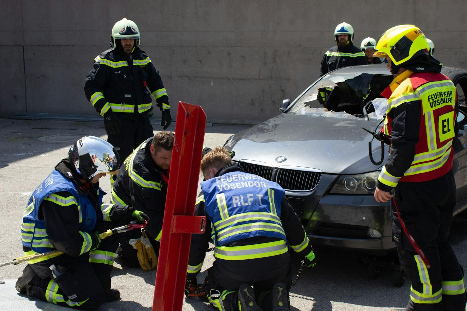 Der BMW vor der SCS