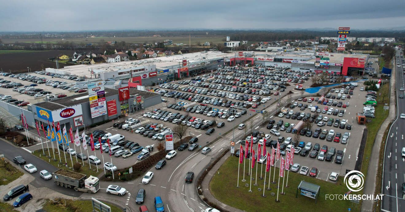 Im Haid Center in Ansfelden kam es am 24. Mai 2023 zu einem Einbruch in ein Juweliergeschäft.