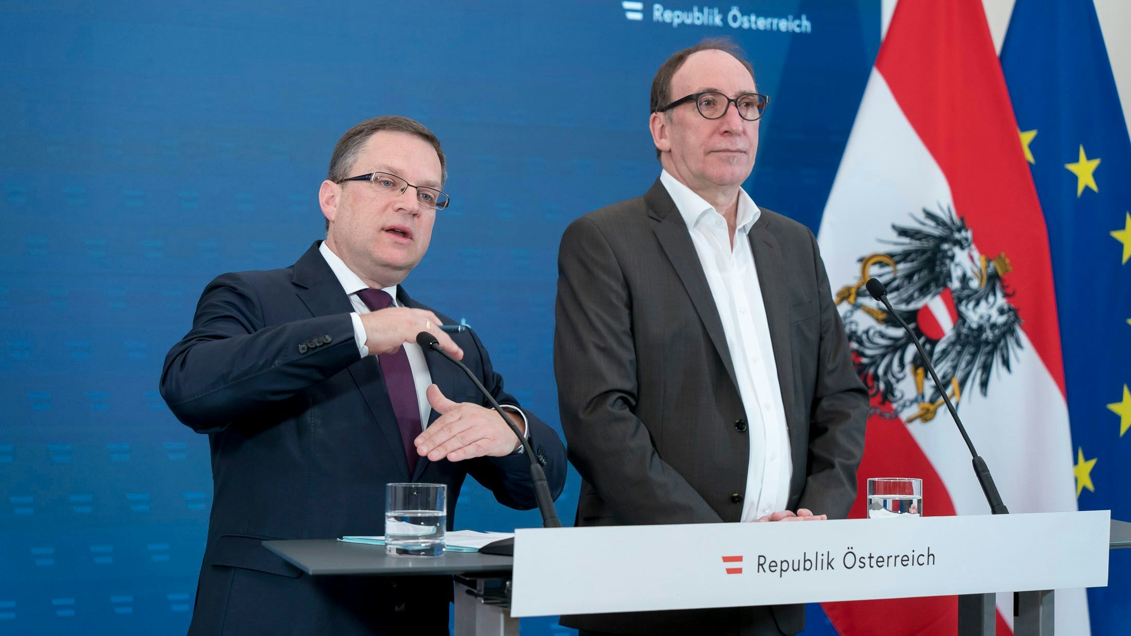 pressefoyer nach dem ministerrat im parlament mit august wöginger und johannes rauch,  20230329 foto: helmut graf/tageszeitung heute