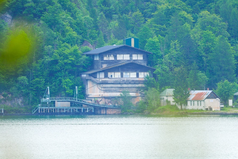 Eine Ära geht zu Ende: Die berühmte Jausenstation Karbach am Traunsee-Ostufer gibt es nicht mehr. 