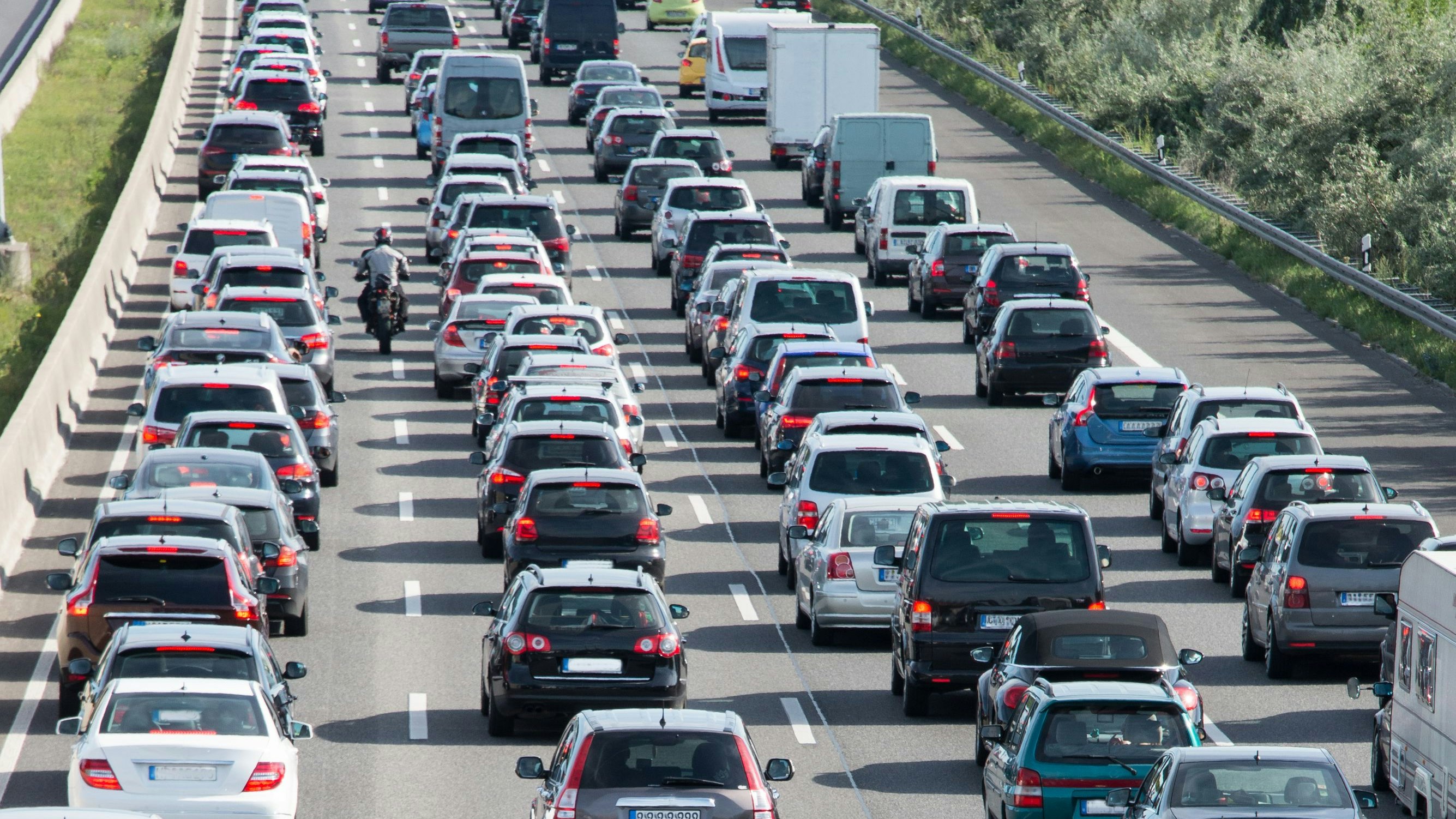 Zu Pfingsten kann es vielerorts ordentlich stauen. 