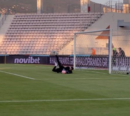 Cican Stankovic im leeren Panthessaliko Stadion (Volos).