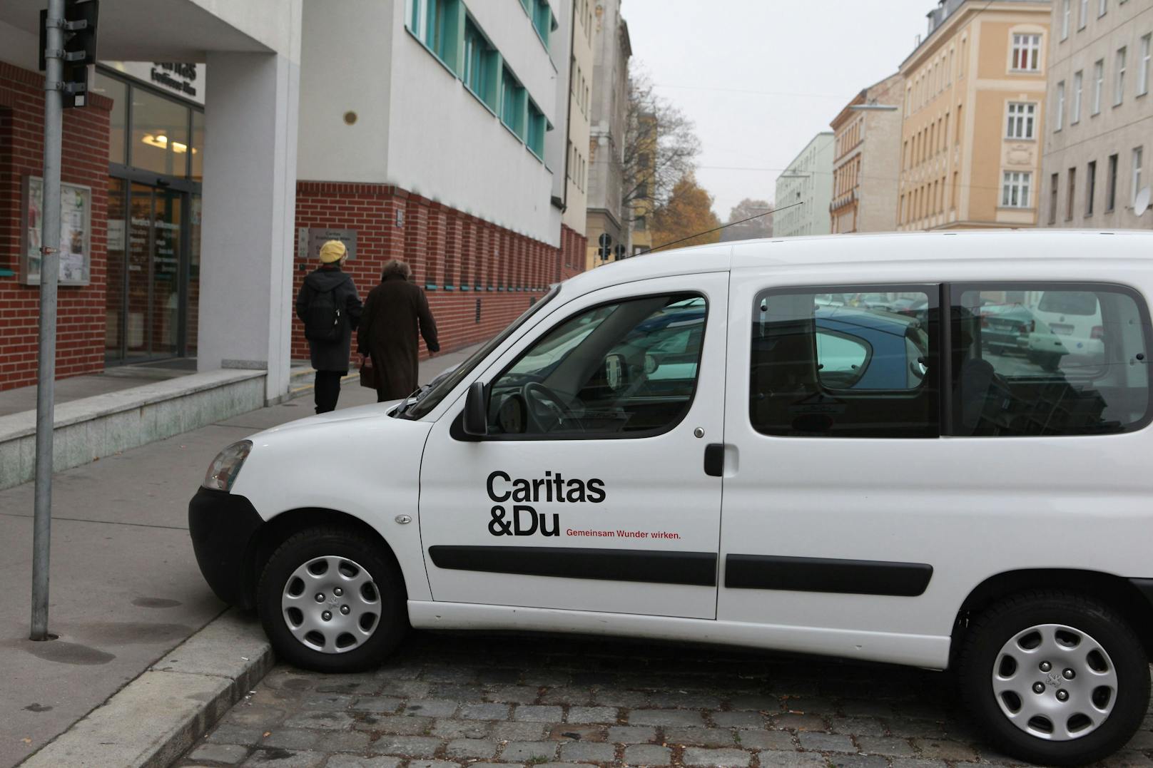 Caritas der Erzdiözese Wien (Symbolfoto) - die Diözese St. Pölten startet jetzt eine Haussammlung.