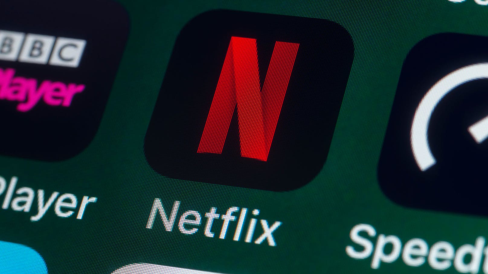 Netflix schränkt das kostenlose Teilen mehrere Nutzer und Nutzerinnen ein.