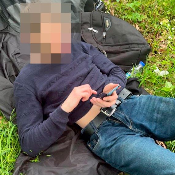 Schwerer sexueller Missbrauch an mindestens 11 Mädchen: Der Tatverdächtige soll unter dem Namen "Boris" in Erscheinung getreten sein.