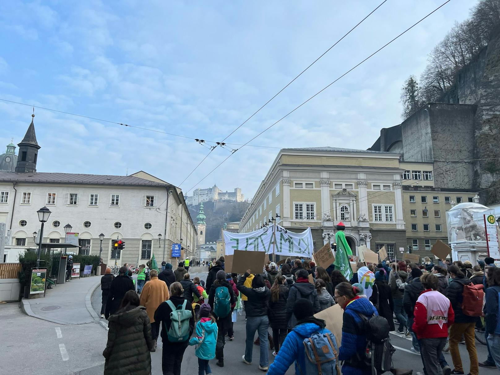 Groß-Protest gegen Schwarz-Blau in Salzburg formiert sich