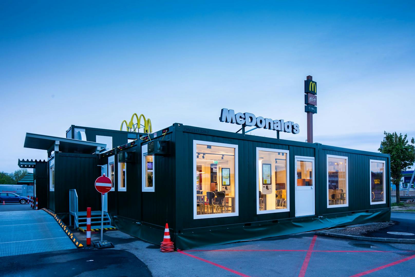 In der Breitenleer Straße 112 in der Donaustadt hat das erste McDonald’s Pop-Up Restaurant Wiens eröffnet.&nbsp;