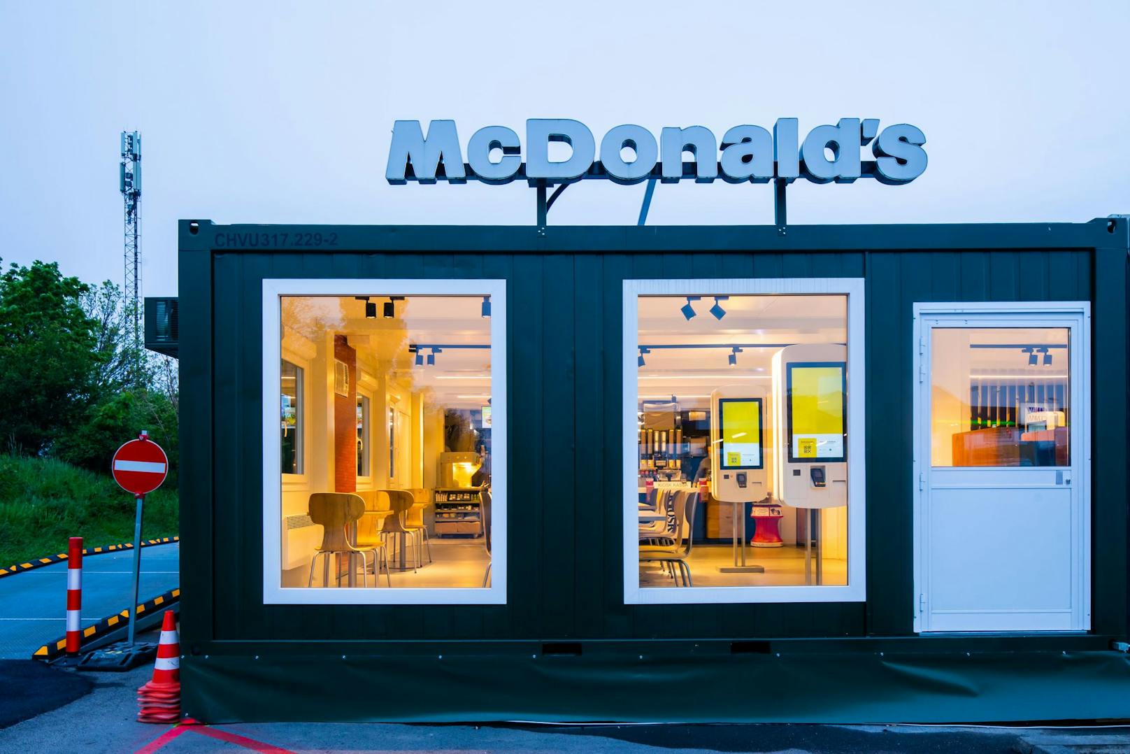 McDonald's lädt ins Pop-Up im Gewerbepark Stadlau ein.