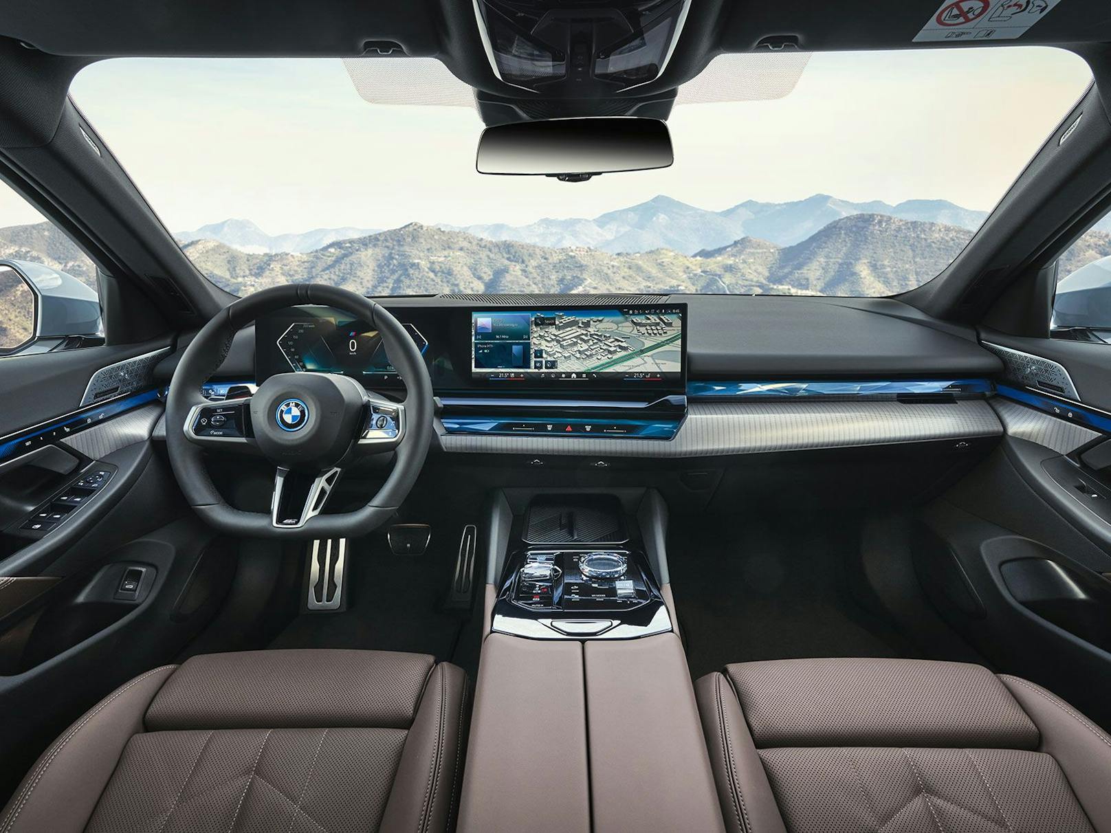 Das Cockpit ist wie bei den anderen neuen BMW-Modellen gestaltet