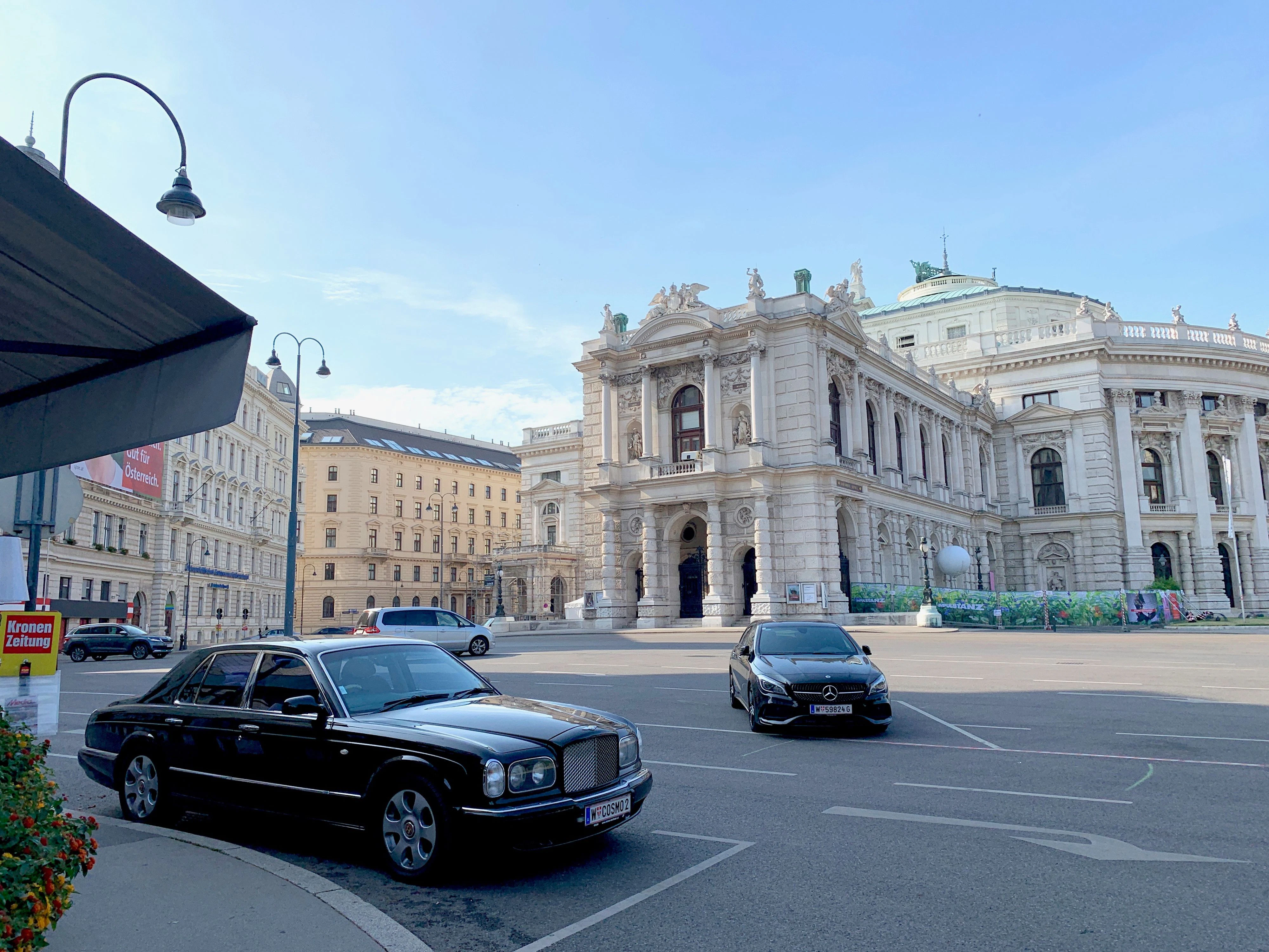 Bentley in Wien (Symbolfoto). Ein Autodeal geriet völlig aus dem Ruder.