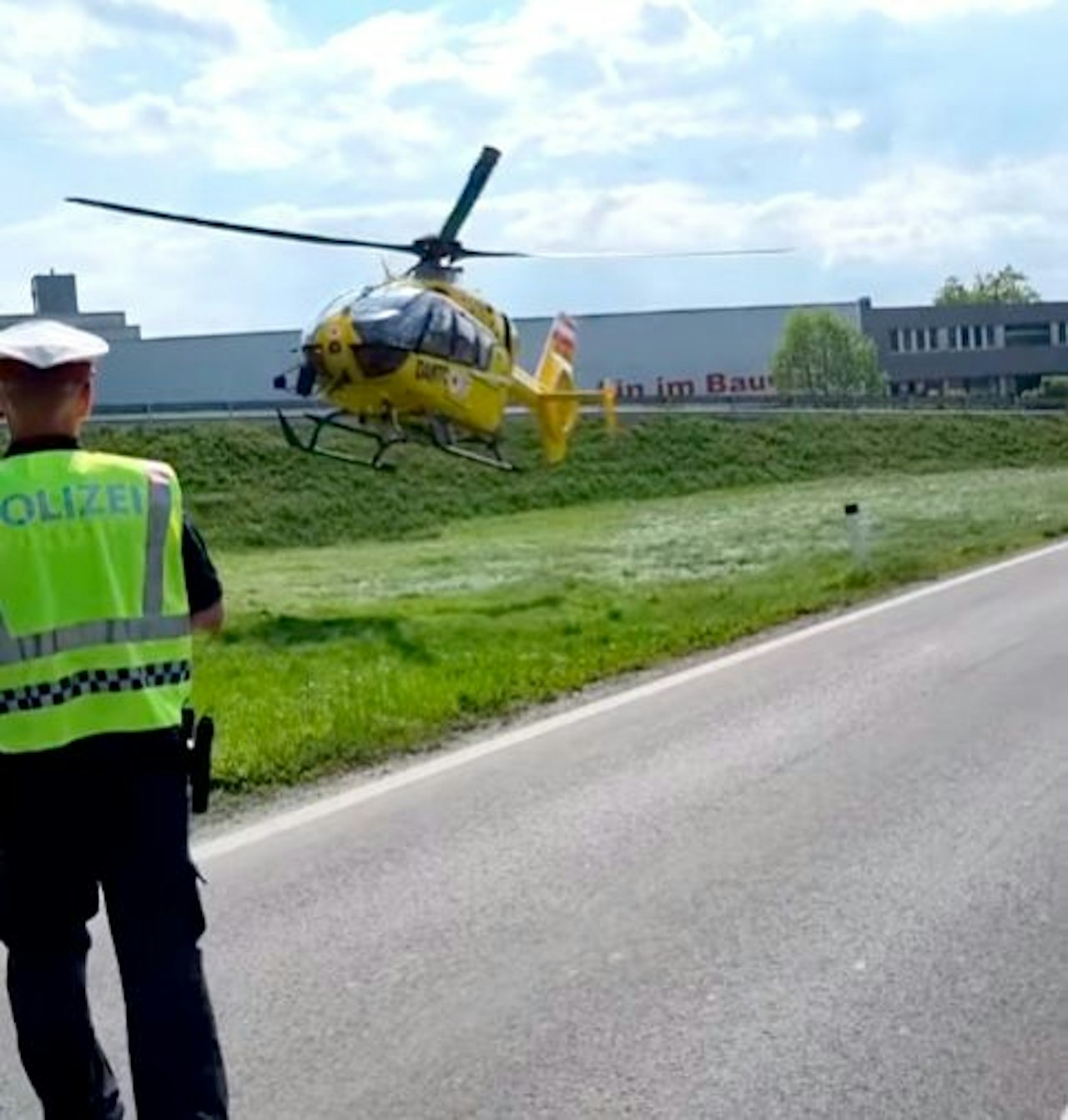 Heute.at - Biker (42) kracht beim Überholen in Auto – sofort tot