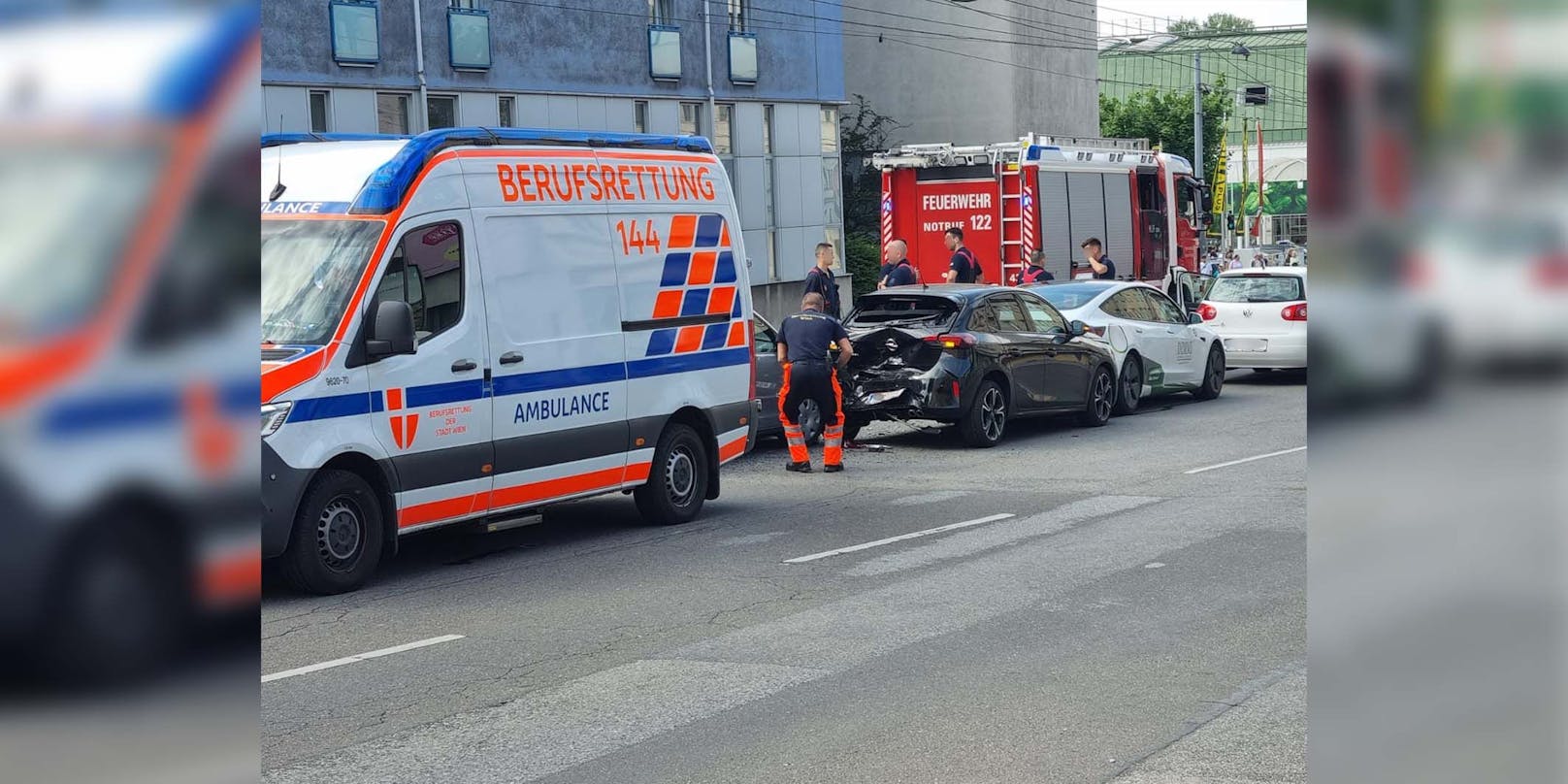 Vier Fahrzeuge kollidierten am Freitagnachmittag auf der Laxenburger Straße.