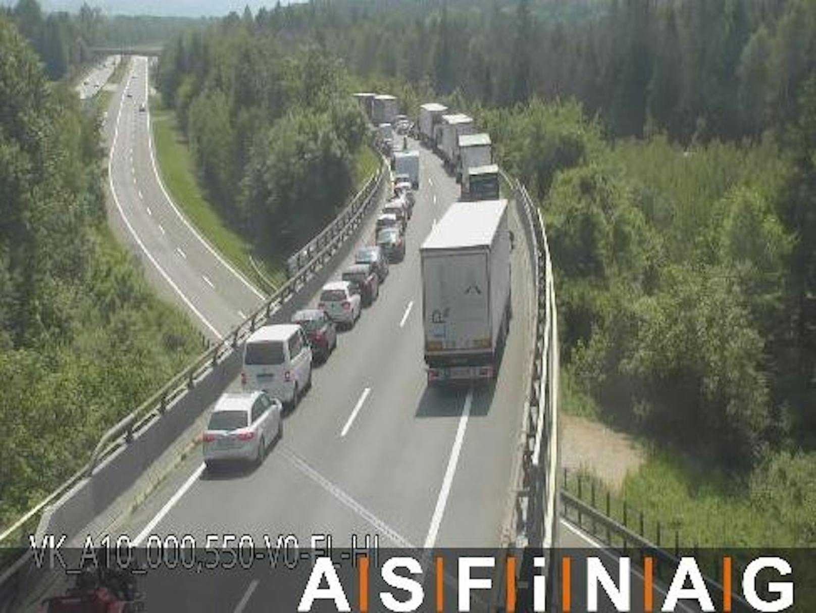 In Salzburg auf der A10 kam der Verkehr am frühen Samstag zum Stillstand.