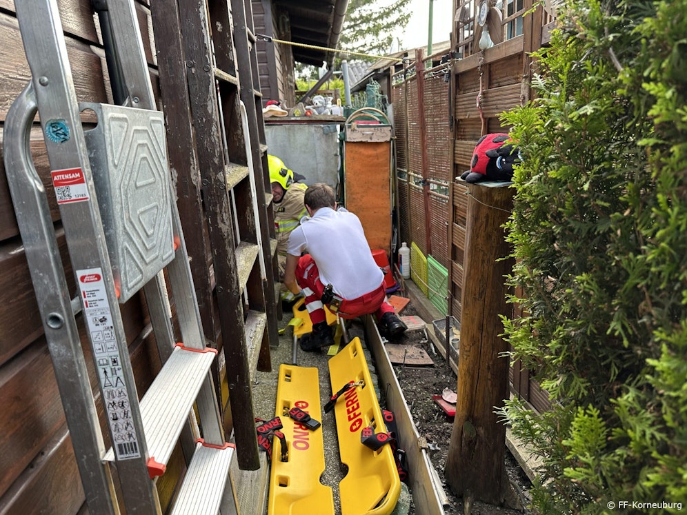 Der ältere Mann stürzte und verletzte sich schwer.