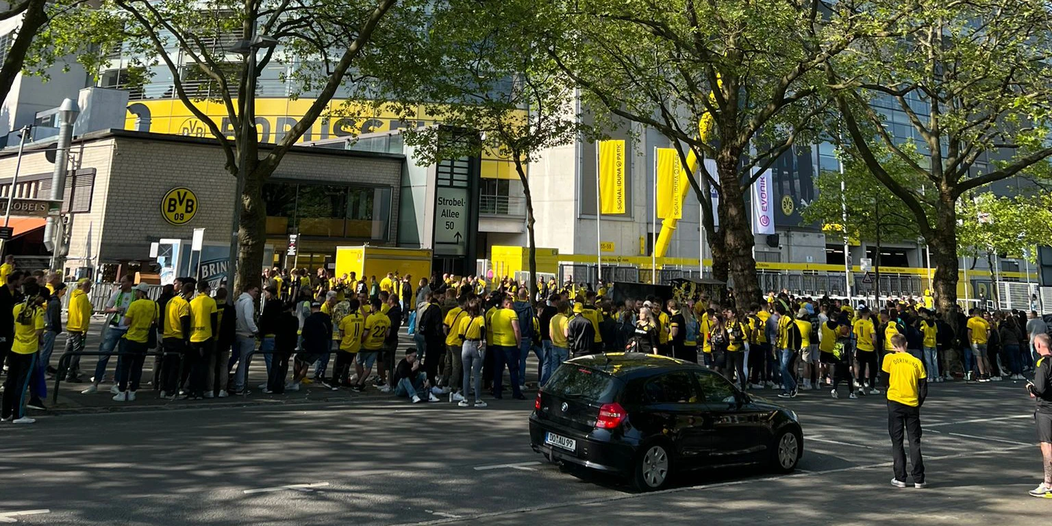Fan-Wahnsinn in Dortmund
