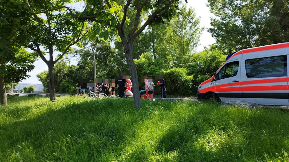 In der Wiener Donaustadt kam es zu einem unglücklichen Rad-Unfall.