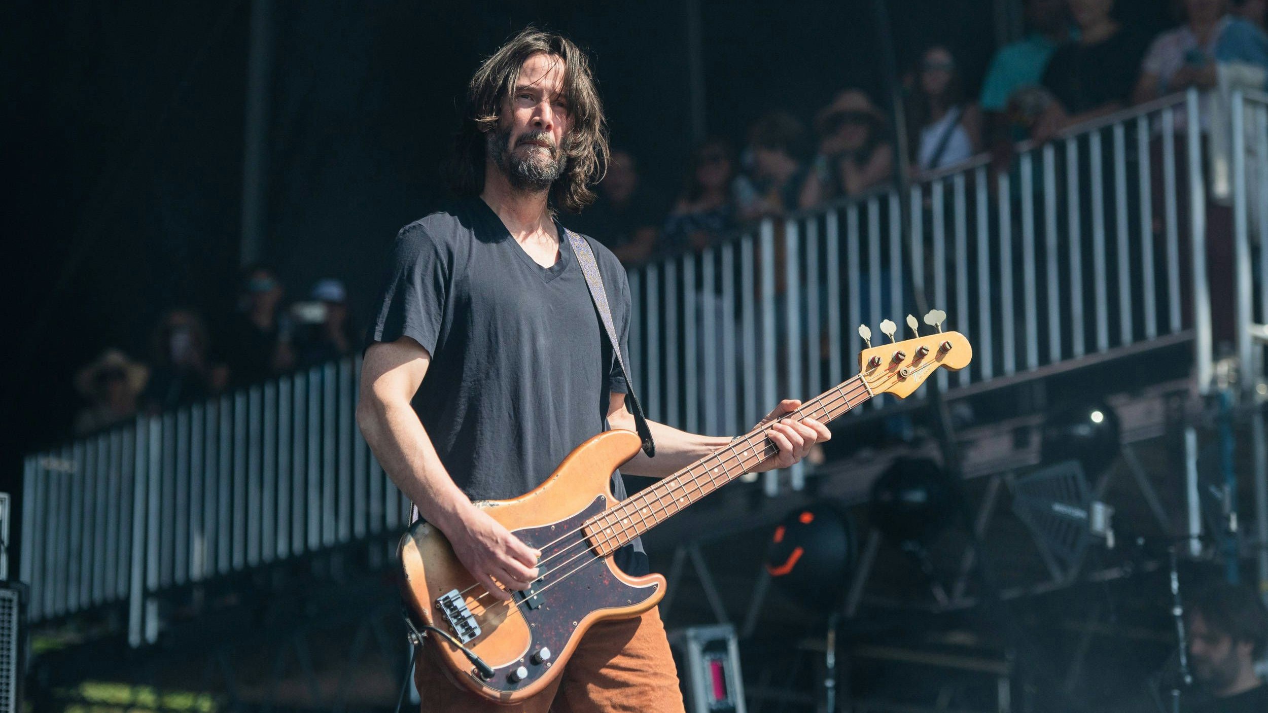 Keanu Reeves auf der Bühne mit "Dogstars", seiner Band.