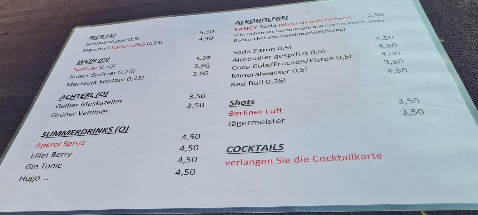 Alkoholfreie Getränke kosteten 4 Euro.