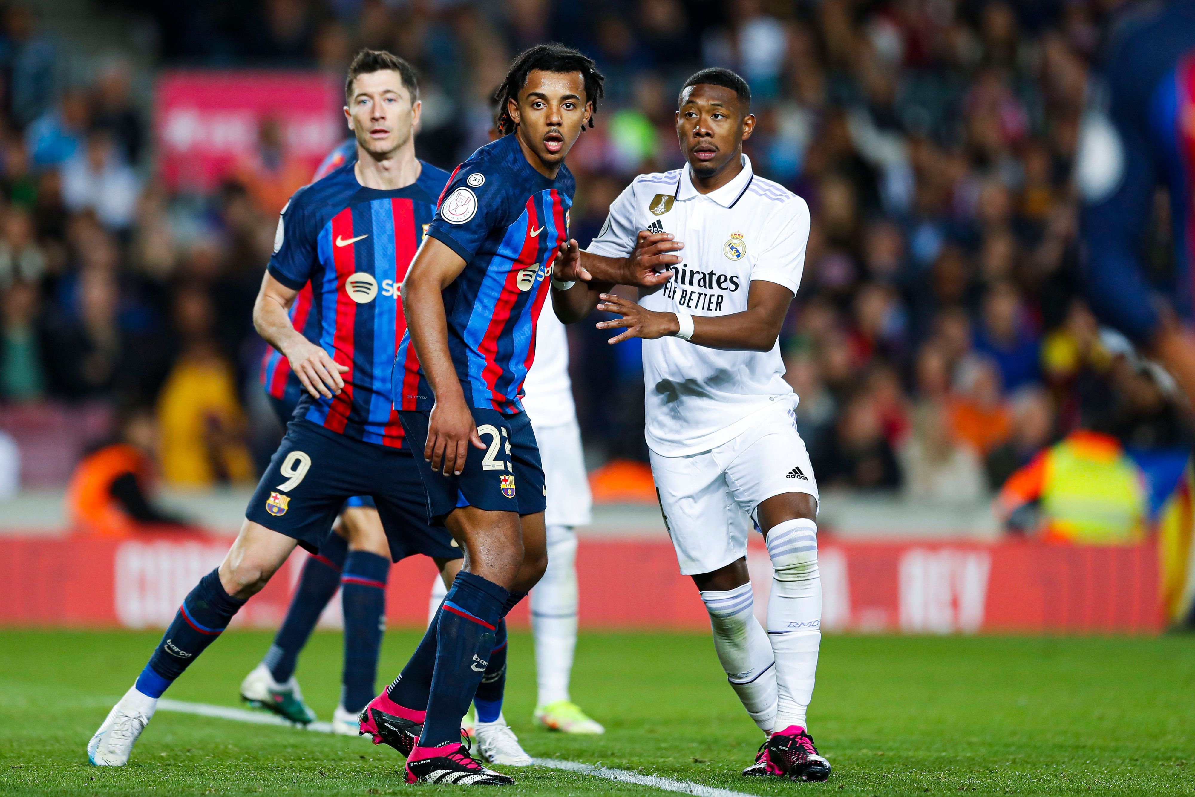 David Alaba (r.) gegen die Barcelona-Stars