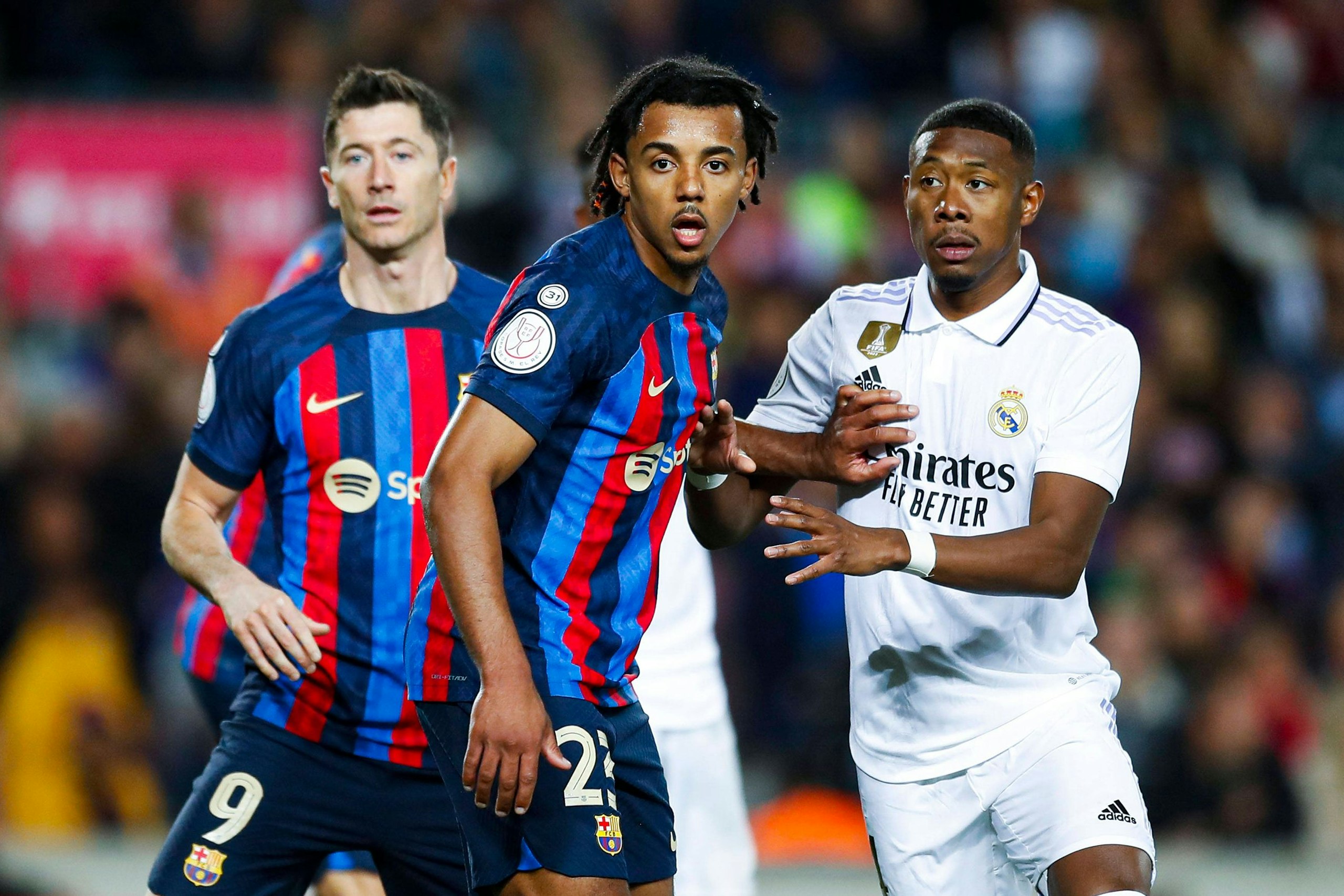 David Alaba (r.) gegen die Barcelona-Stars