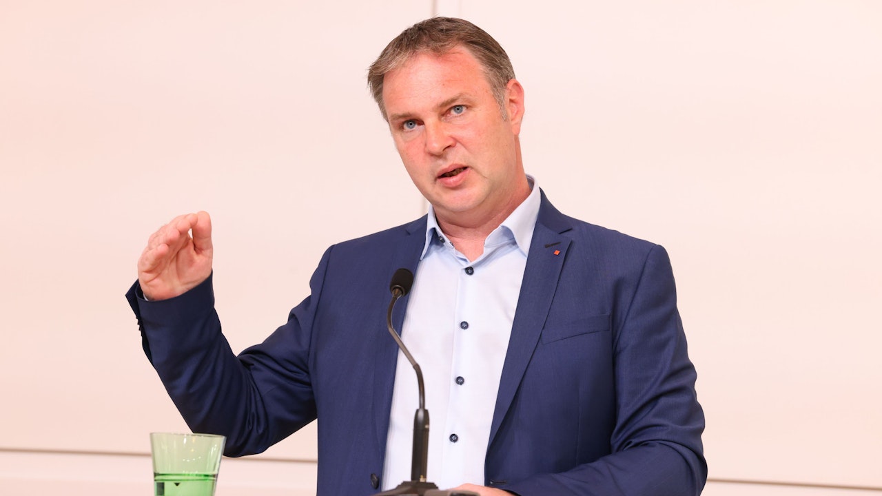 Heute.at - Babler schäumt: Kein Steuergeld für China-Autos