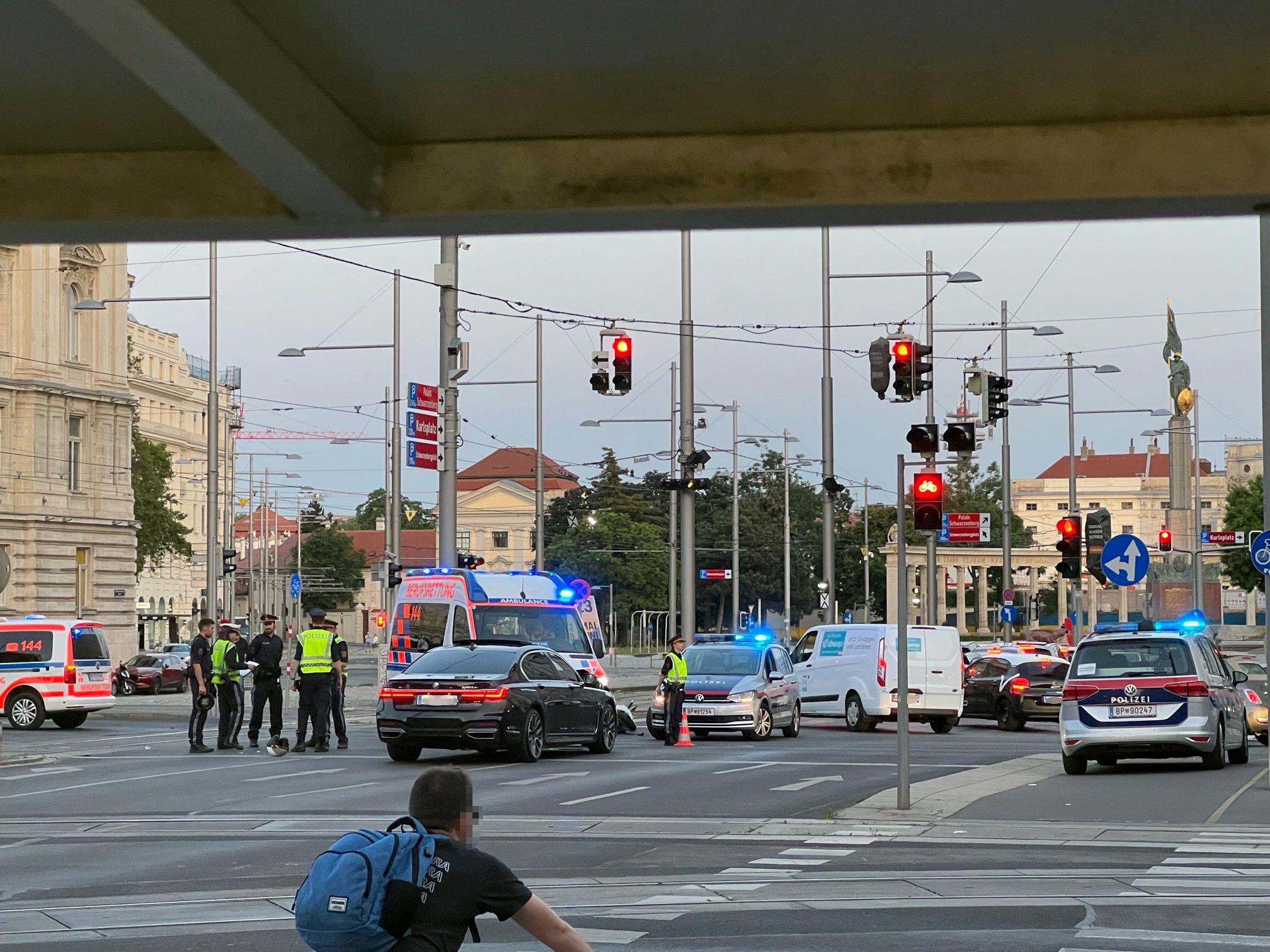 Crash direkt am Wiener Schwarzenbergplatz