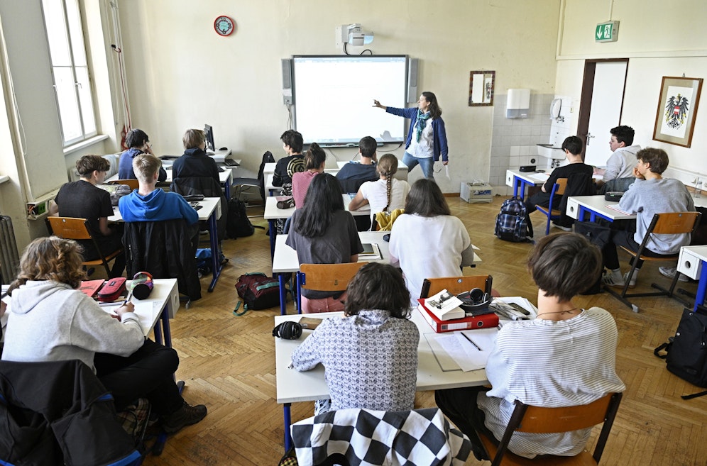 Die Lehrergewerkschaft fordert 3.000 neue Stellen.