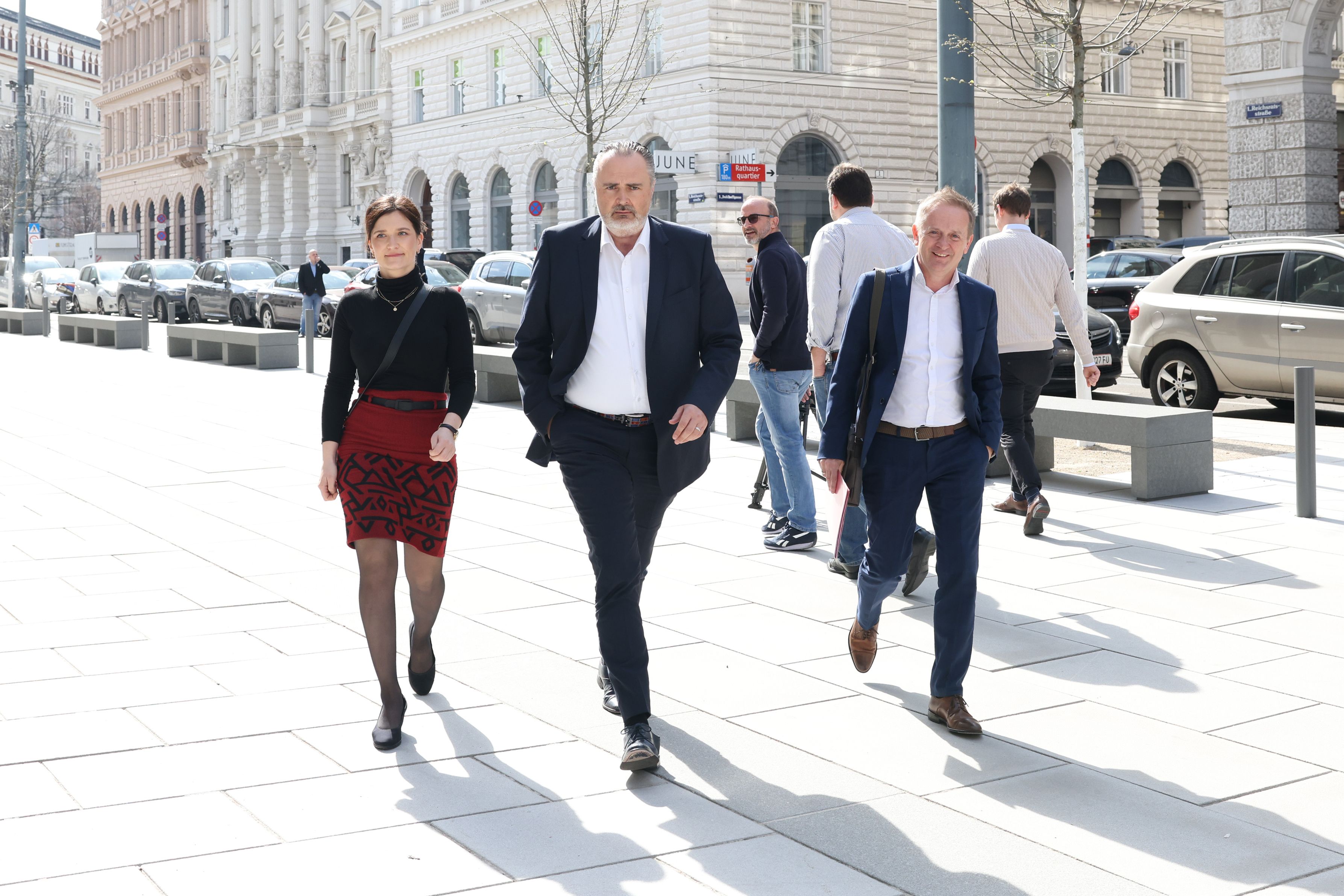 Hans Peter Doskozil geht als Favorit in die Kampfabstimmung.