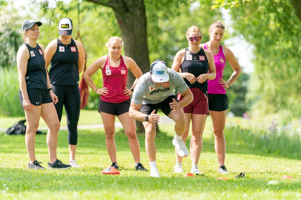 Die ÖSV-Damen schwitzen im Trainingslager