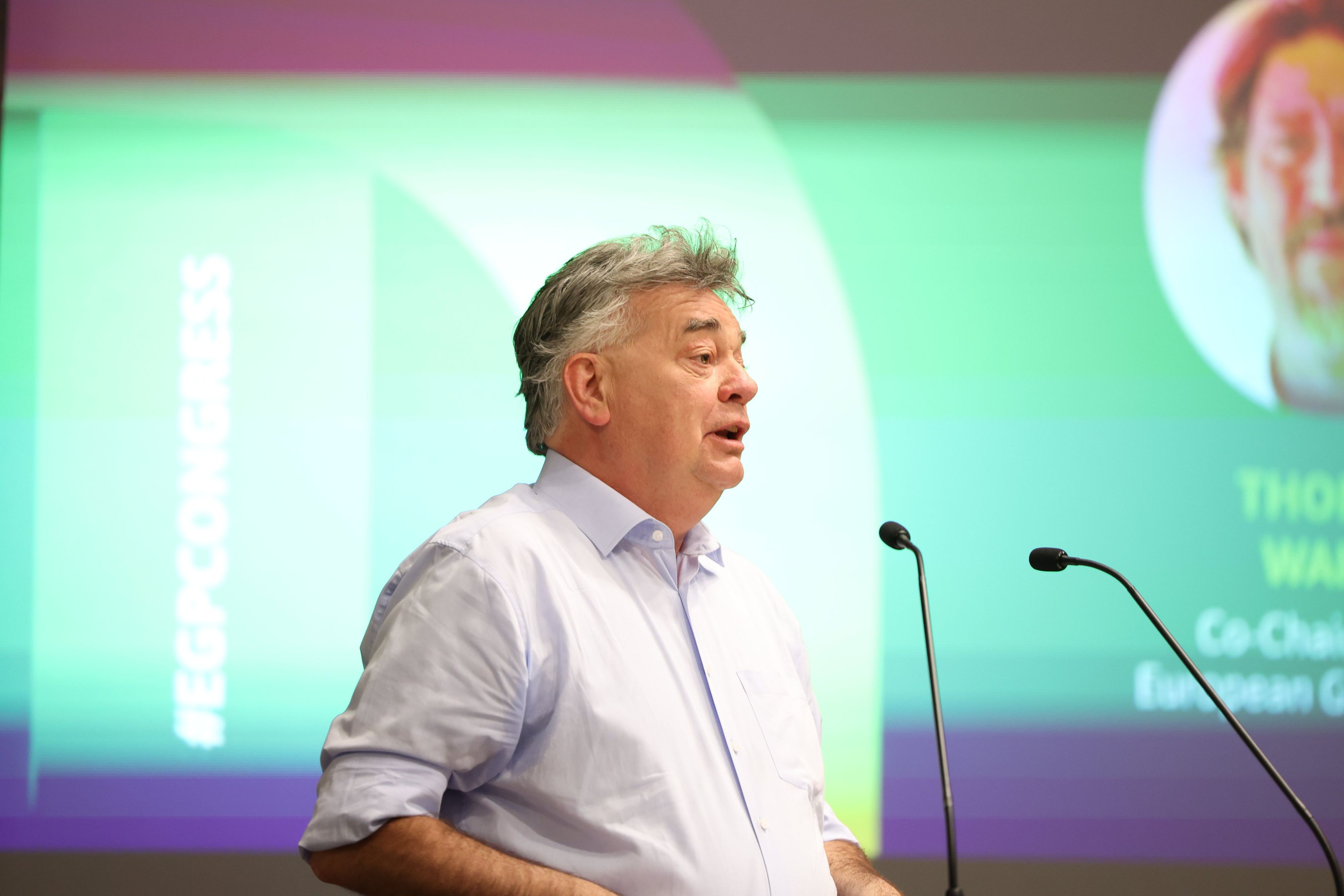 Vizekanzler Werner Kogler beim Kongress der Europäischen Grünen in Wien am 2. Juni 2023.