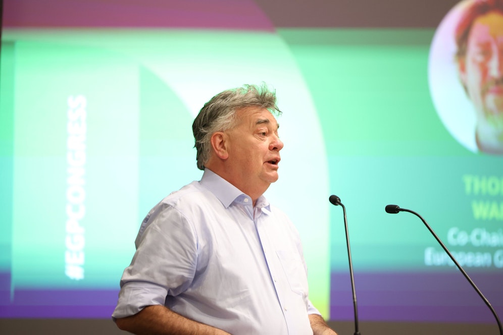 Vizekanzler Werner Kogler beim Kongress der Europäischen Grünen in Wien am 2. Juni 2023.