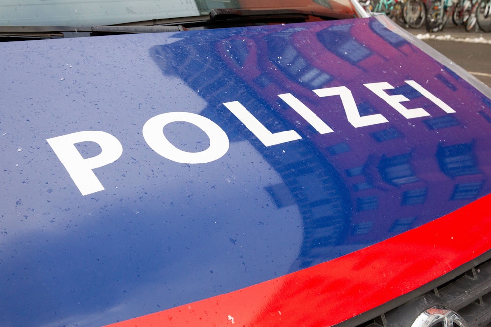 Unfall mit Fahrerflucht in Freistadt: Die Polizei ersucht um Hinweise über den beteiligten Lenker. (Symbolbild)